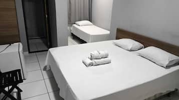 Neljän hengen comfort-huone, järvinäköala | Ilmainen Wi-Fi