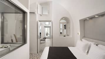 3 bedrooms, iron/ironing board, travel crib, free WiFi