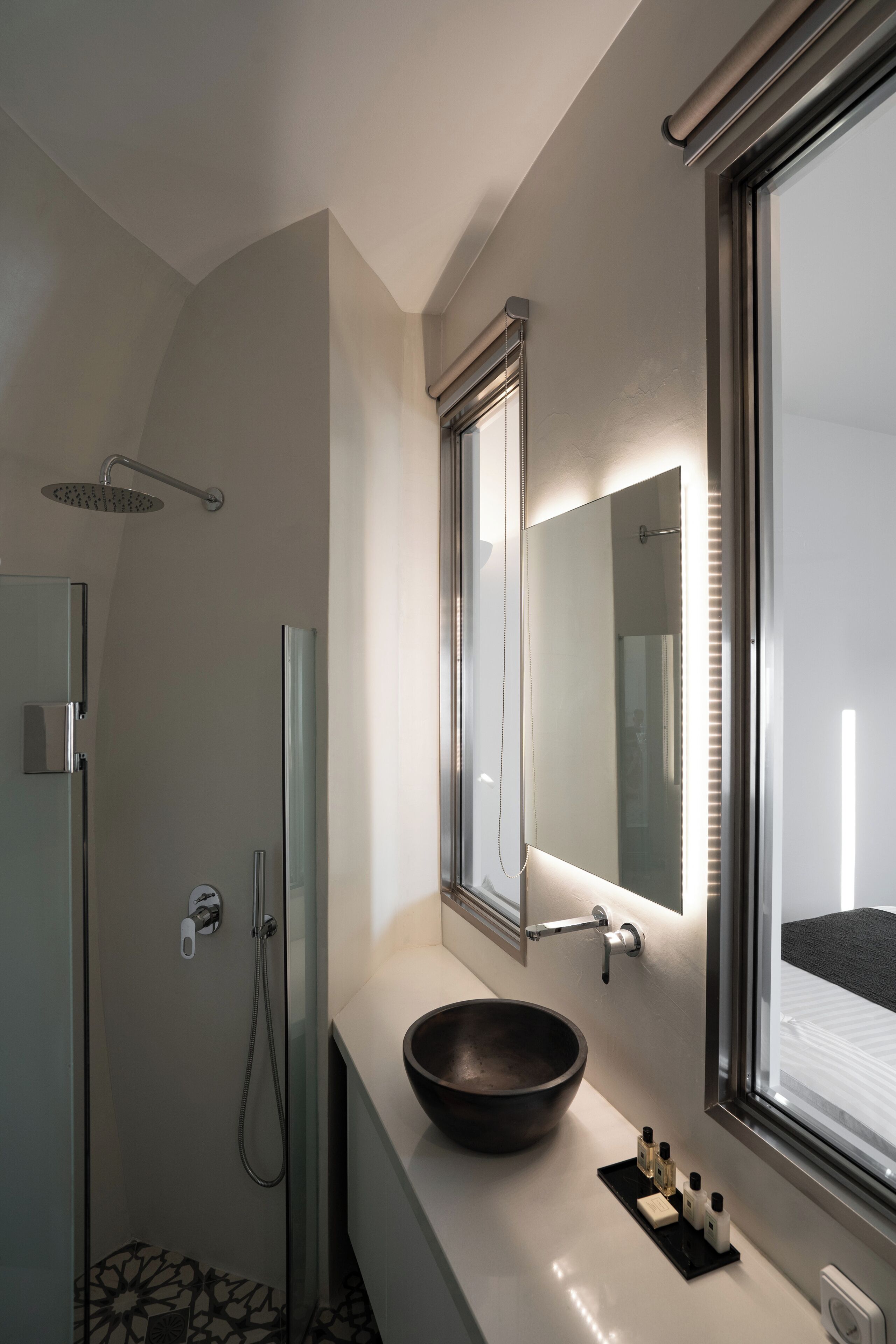 Shower, jetted bath, eco-friendly toiletries, hair dryer