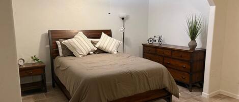 1 Schlafzimmer, Schreibtisch, Bügeleisen/Bügelbrett, kostenloses WLAN