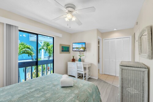 Beachcomber.  Hot tub swim spa and a 3 min walk to the beach