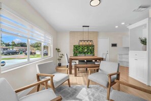 Dining - Tropical Park Oasis | Peaceful Miami Home 3/2 (Miami)