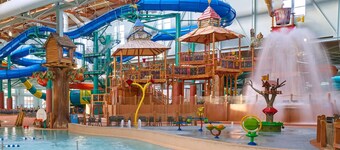 Elegant Naples Retreat - Close to Fifth Ave & Pier