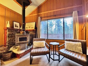 Televisión, chimenea