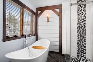 Shower, hair dryer - 3-Story Ski-In/Ski-Out Mountain Home (Mont-Tremblant)