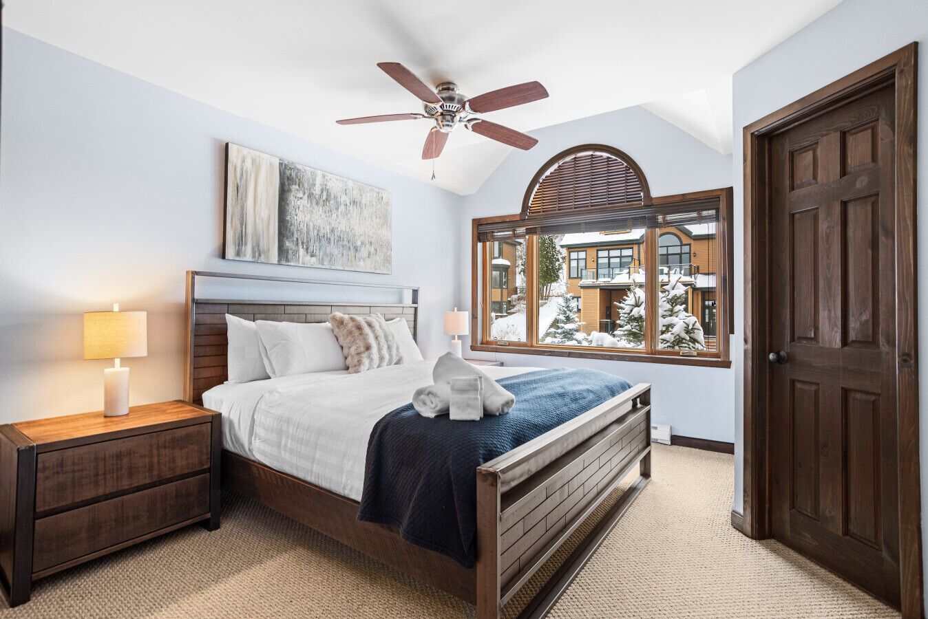 4 chambres, fer et planche à repasser, lit parapluie, Wi-Fi