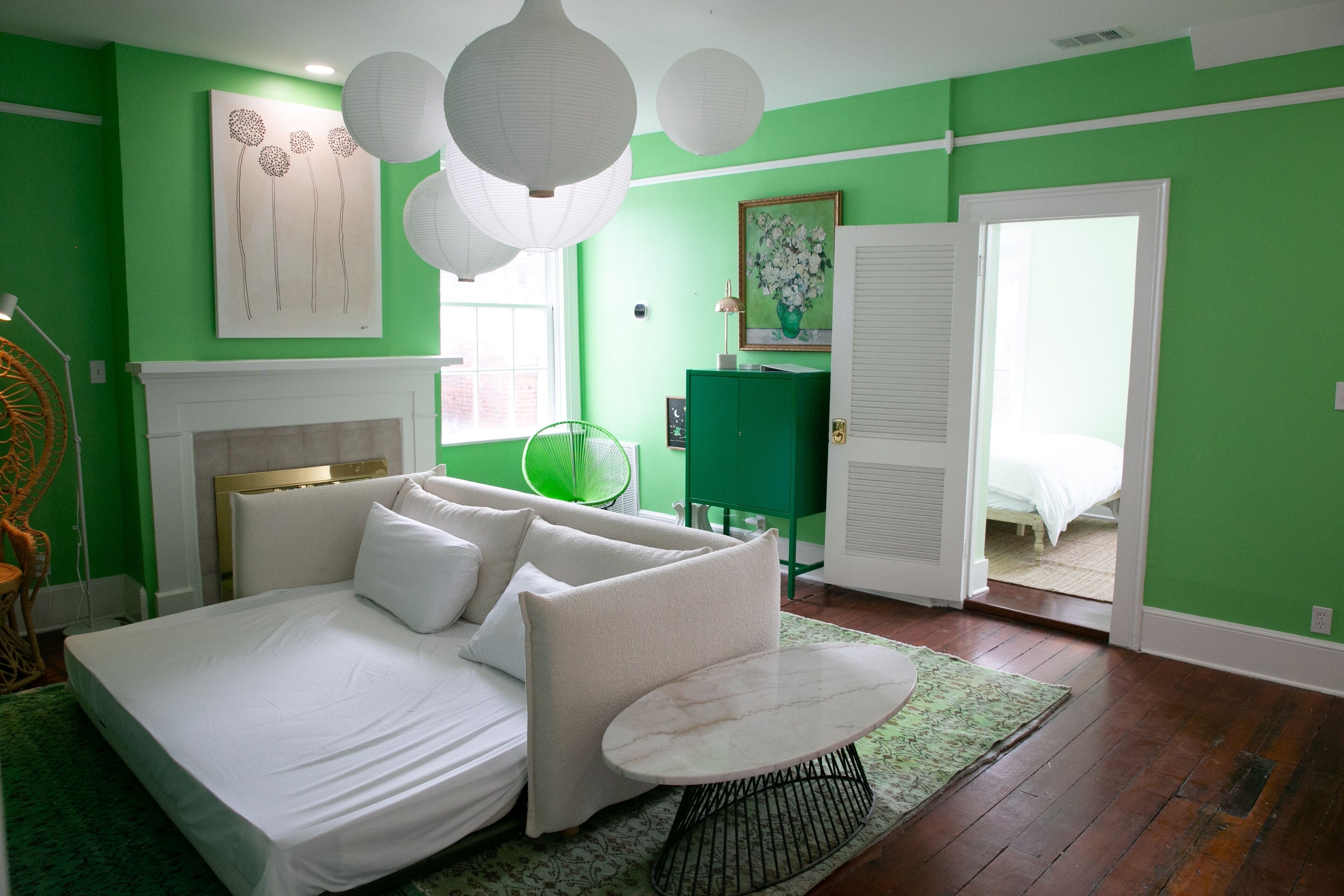 2 slaapkamers, een strijkplank/strijkijzer, gratis wifi, beddengoed