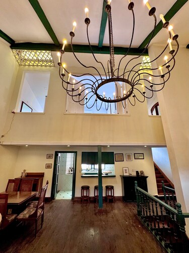 Historic Apartment - Balcony in Old Town with A/C & fast wifi - Pet Friendly