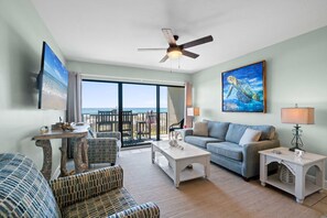 Interior - Emerald Towers West 1006 - Breezy Beachcomber (Fort Walton Beach)
