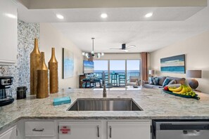 Interior - Emerald Towers West 4004 - The Sunset Escape (Fort Walton Beach)