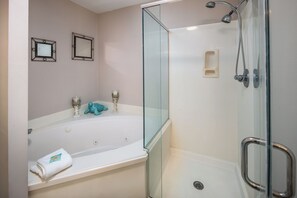 Condo (Gulf Dunes 610 - Surfside Sanctuary) | Bathroom - Gulf Dunes 610 - Surfside Sanctuary (Fort Walton Beach)