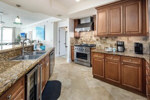 Interior - Bella Riva 108 - Golden Horizon (Fort Walton Beach)