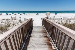 Interior - South Beach 102 - Mystic Tides (Fort Walton Beach)