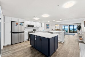 Interior - Surf Dweller 607 - Salt & Sky Haven (Fort Walton Beach)