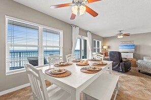 Interior - Islander 5006 - Ocean Star (Fort Walton Beach)