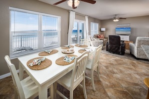 Interior - Islander 5006 - Ocean Star (Fort Walton Beach)