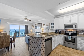 Interior - Pelican Isle 607 - The Nautical Nook (Fort Walton Beach)