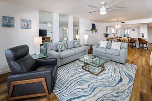 Condo (Surf Dweller 406 - The Beachcomber ) | Living area - Surf Dweller 406 - The Beachcomber (Fort Walton Beach)