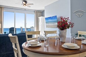Interior - Gulf Dunes 502 - Gulf Treasure (Fort Walton Beach)
