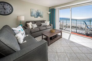 Interior - Pelican Isle 306 - Waves of Bliss (Fort Walton Beach)