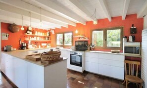 Fridge, microwave, oven, dishwasher - Chalets for 10 People (Viviers-du-Lac)