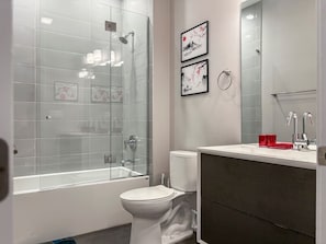 Een douche, een haardroger