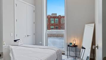 Iron/ironing board, travel cot, WiFi, bed sheets