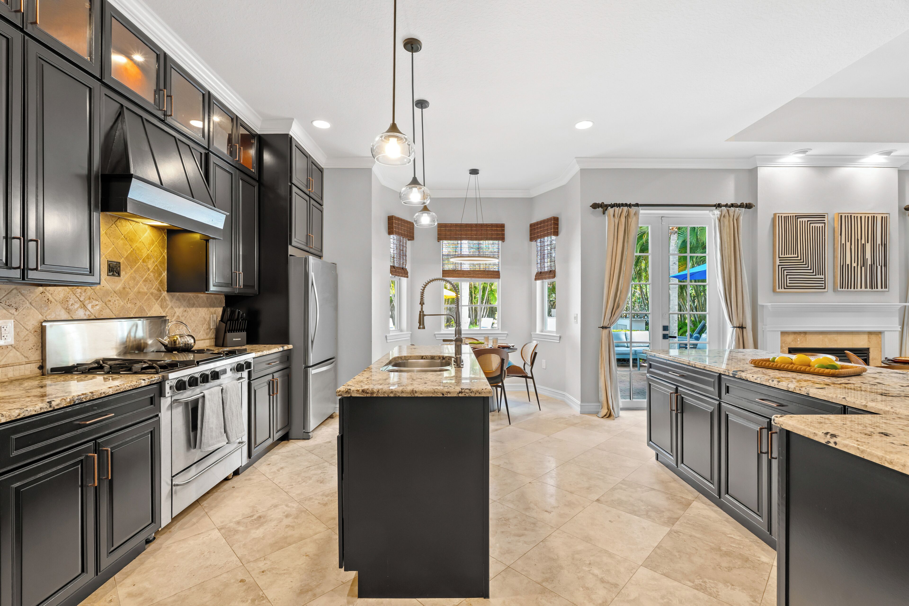 冰箱、微波炉、烤箱、炉灶