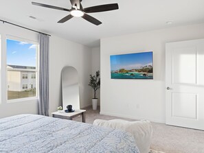 3 bedrooms, bed sheets - Brand New Modern 3BR Duplex • Near ECU Hospital (Greenville)