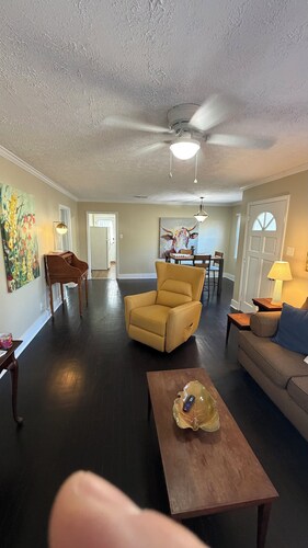 The Retreat on 6th Street