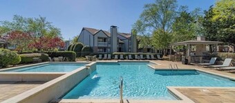 3 mins from Arsenal/Bridge Street