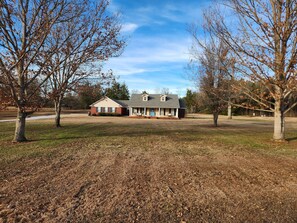 Exterior - Spacious County Oasis near Tupelo (Saltillo)