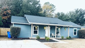 Exterior - Bluebell Cottage - Renovated, No Checkout Instructions, Close to Downtown (Aiken)