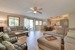 Living area - Torch + Timber House (Rapid City)