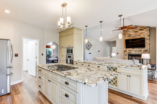 Lakefront Home w/ Kayaks + Hot Tub | Sleeps 14