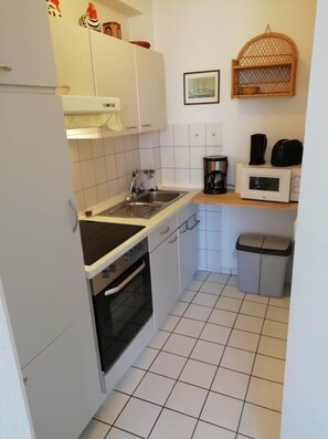 Apartment | Private kitchen - Ferienwohnung mit Balkon in Dornumersiel (Dornum)