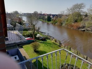 Apartment | View from property - Ferienwohnung mit Balkon in Dornumersiel (Dornum)