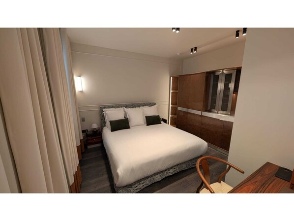 House - Hotel DU Palais Bourbon - Standard Double Room (Paris)