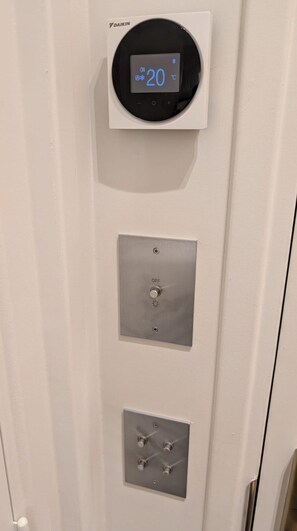 House | Bathroom - Hotel DU Palais Bourbon - Standard Double Room (Paris)