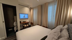 House - Hotel DU Palais Bourbon - Standard Double Room (Paris)