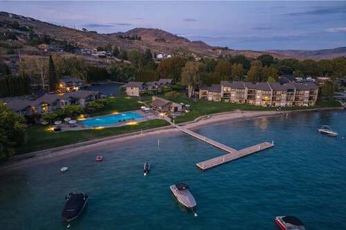 Charming Studio Condo in Marvelous Lakle Chelan with refreshing AC