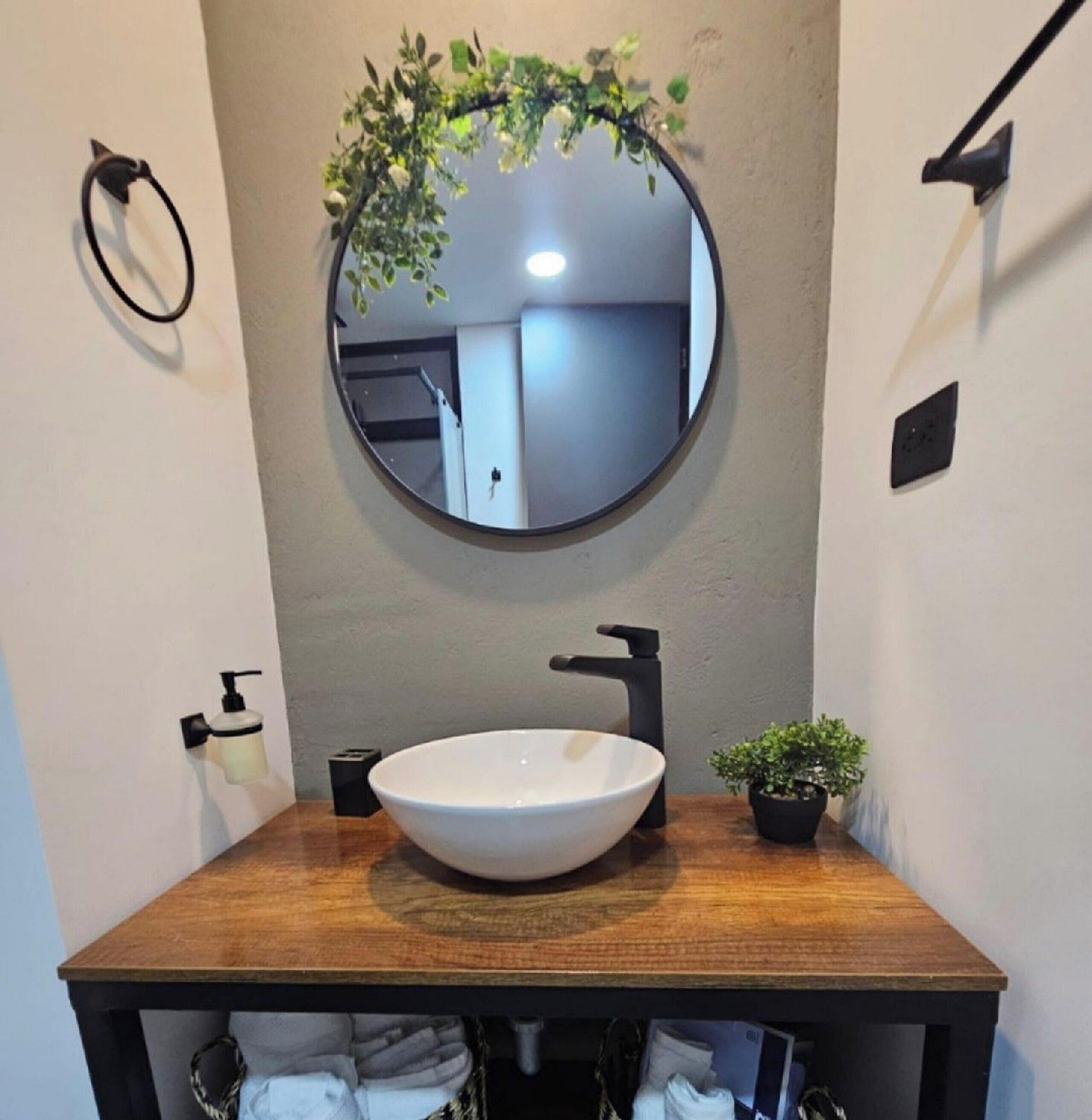 Luxury Suite | Bathroom