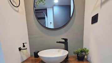 Luxury Suite | Bathroom