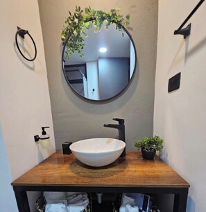 Luxury Suite | Bathroom - Epic Suite 209 Deluxe Aeropuerto (Pereira)