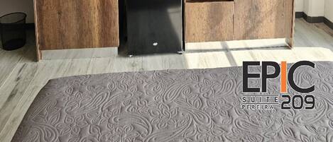 Luxury Suite | In-room safe, desk, laptop workspace, blackout curtains