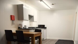 House | Private kitchen - Standard Double Room - Shared (Middlesbrough)