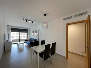 Classic Apartment, 2 Bedrooms | Dining - Lovely Apartment in Roquetas de Mar With Private Terrace (Roquetas de Mar)