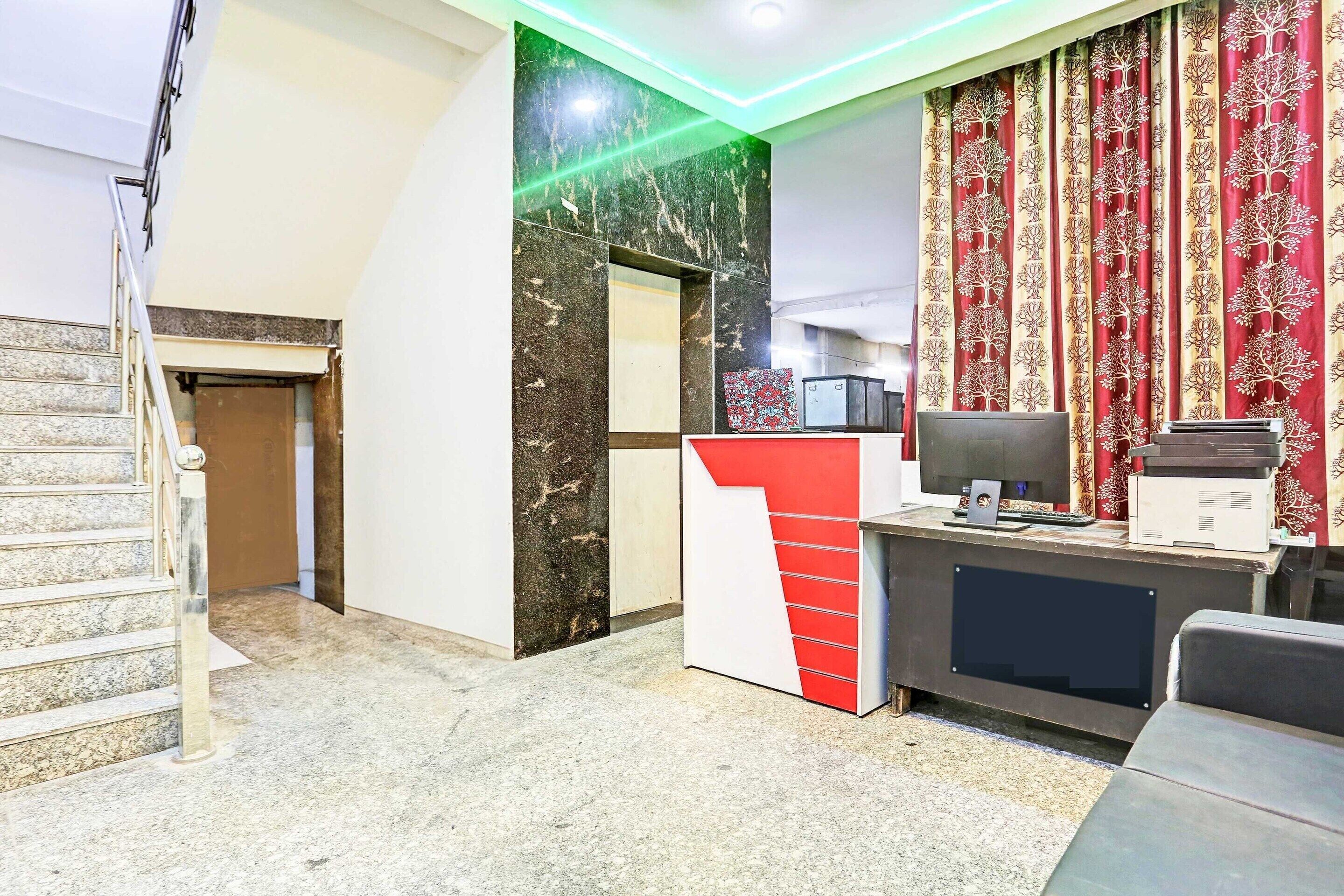 House | Reception