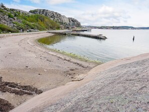 House | Beach - 3 Person Holiday Home in Hunnebostrand (Hunnebostrand)