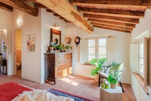 House | Interior detail - Farmhouse in Lucca With Scenic Views (Capannori)